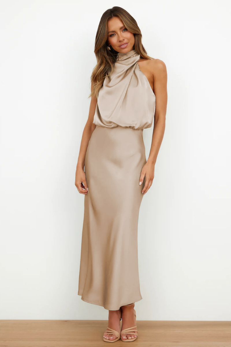 Elianna - Elegant midi-kjole med asymmetrisk utringning