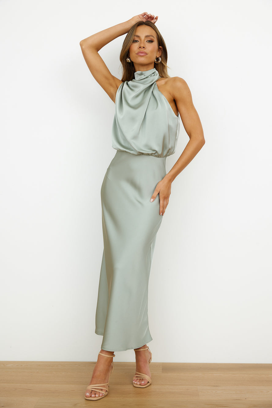 Elianna - Elegant midi-kjole med asymmetrisk utringning